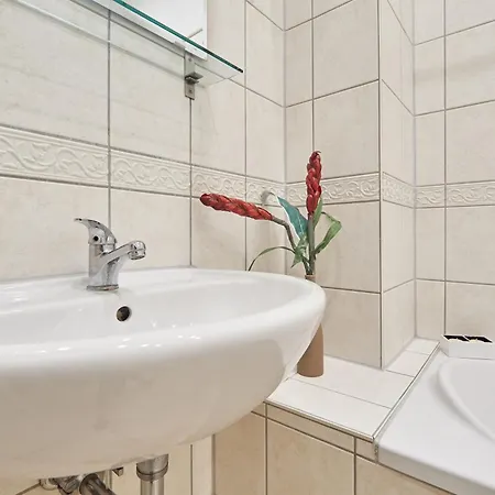 Views - Stylish In Kazimierz * קרקוב