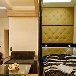 Views - Stylish In Kazimierz Апартаменты *